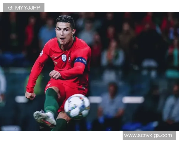 足球明星C罗之妻的生活揭秘与时尚风采展现