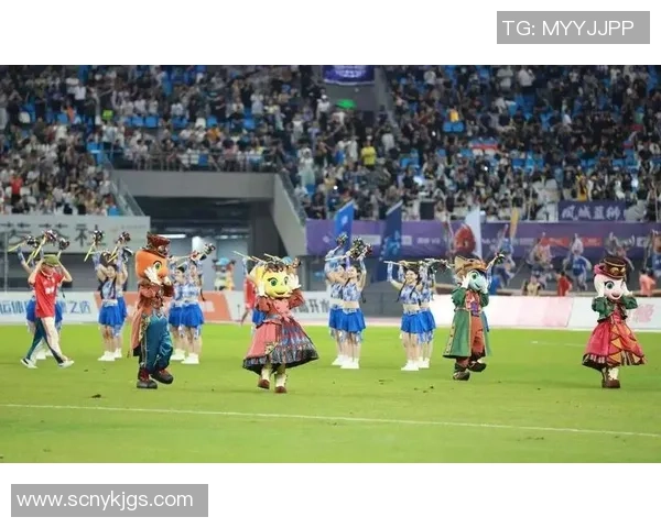 足球明星的浪漫追逐在绿茵场上绽放爱的火花与梦想的交织