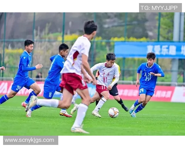 锦标赛点评：重庆足球队的配合表现